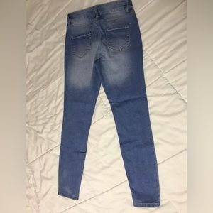 Skinny blue jeans size 3